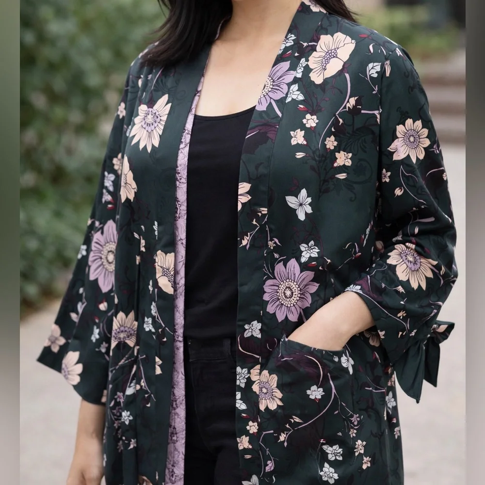 Chic Floral Kimono Jacket (Chico’s) – Dark Green with Lavender Lining Size 8/10 - Picture 2 of 7